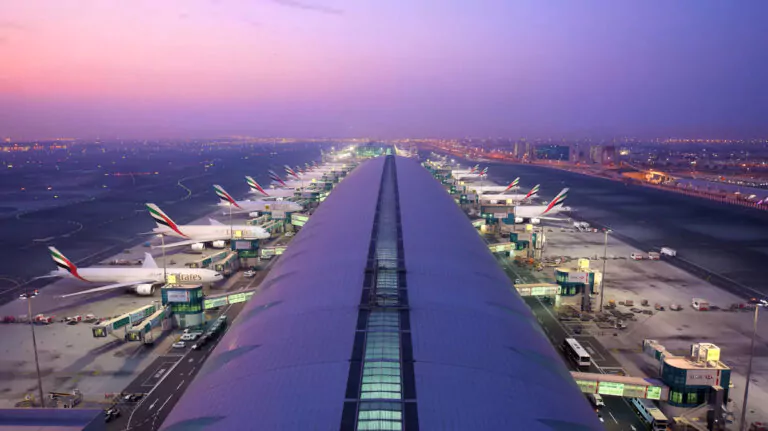 Dubaiul vrea să schimbe locația aeroportului său internațional. Proiectul costă 35 de miliarde dolari