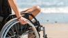 Plajele, dotate cu scaune flotabile şi şezlonguri speciale pentru persoanele cu dizabilități