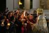 Slujba de Înviere de la Patriarhia Română va începe la 23:30. Sfânta Lumină se dă la miezul nopții