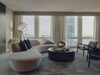 Cum arată hotelul din Manhattan în care o cameră costă 11.000 de dolari pe noapte. Este în top 50 locații de lux (...)