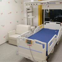 Primii pacienți vor ajunge de astăzi în noul Spital de Oncologie și Radioterapie Pediatrică, construit din donații (...)