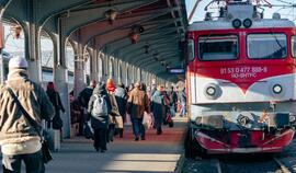 Un tren care circulă pe ruta Piteşti-Bucureşti Nord a ajuns la destinaţie cu o întârziere de 310 minute. Explicaţia CFR