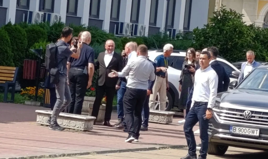 Ilie Bolojan, vizită neanunțată la Broșteni