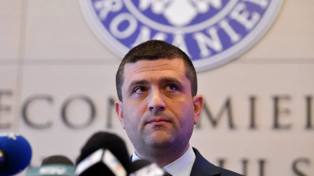 Moţiunea împotriva ministrului Economiei, Radu Miruţă, respinsă în Senat