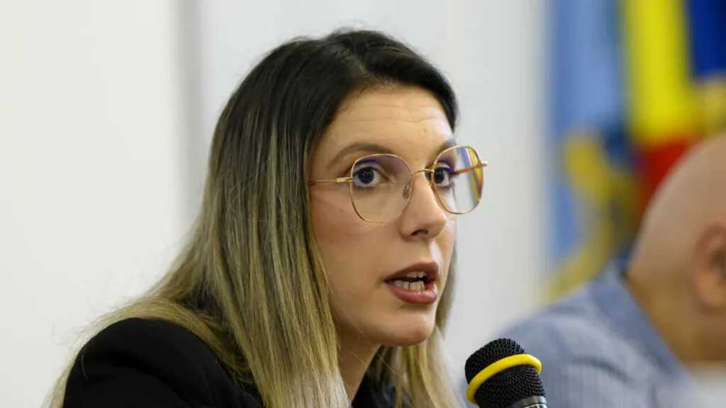 Ministrul Mediului: 13 directori Romsilva au reuşit, în ultimii doi ani, să cumuleze bonusuri de pensionare în (…)