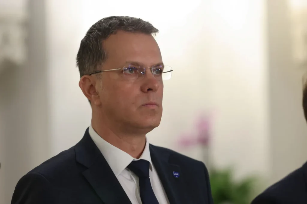 Şedință conducerii USR după izbucnirea scandalului legat de studiile ministrului Apărării, Ionuț Moșteanu