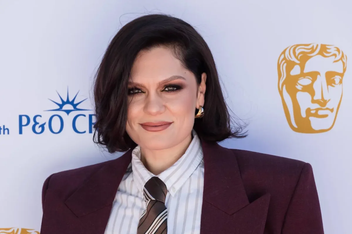 Jessie J a fost din nou internată în spital, la doar șase săptămâni după operația pentru cancerul la sân: „Este o (…)