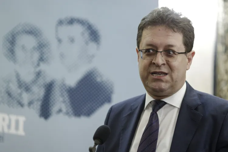 Șeful RA-APPS, aproape milionar anual din fonduri publice! Ce a spus Guvernul despre bomba din buget