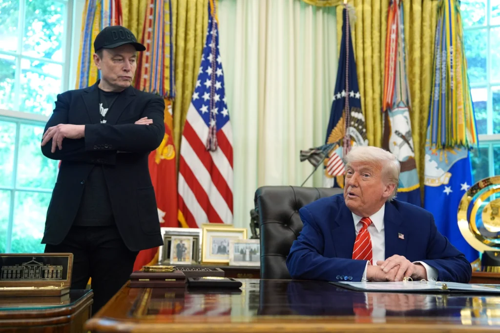 Supărat pe Trump, Elon Musk își face partid. El se va numi „America”