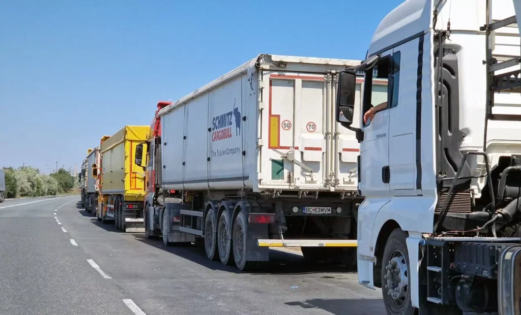 Aplicarea noilor tarife rutiere, amânată cu şase luni de guvern
