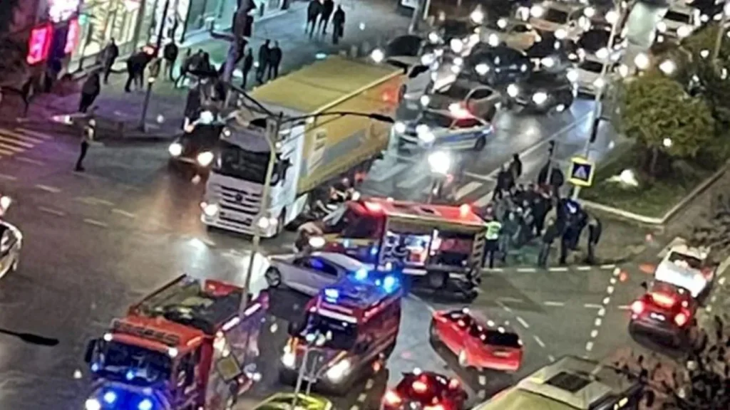 Pieton, lovit mortal de un TIR în București