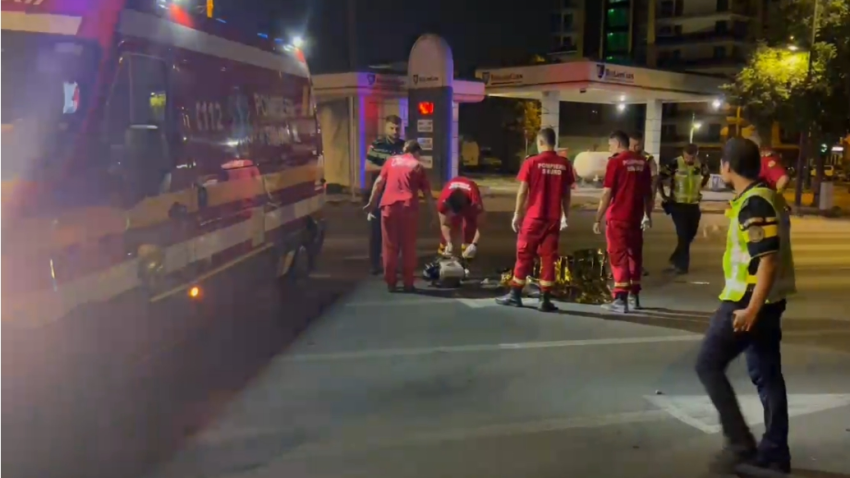 Pieton care mergea pe carosabil, accidentat mortal de un şofer beat și drogat care a fugit