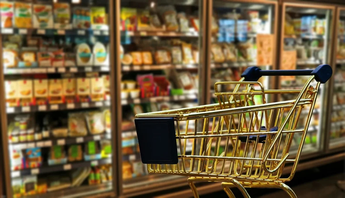 Ce alimente se scumpesc de la 1 iulie 2025. Pe listă se află 17 produse esențiale