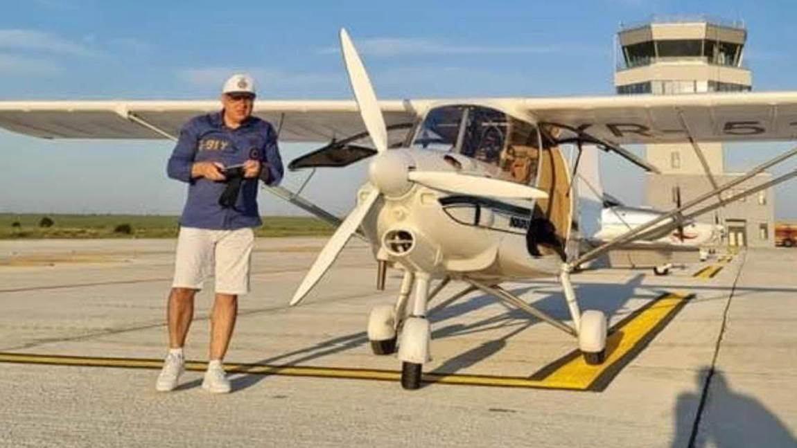 Un avion de mici dimensiuni în care se afla un consilier local AUR și un alt bărbat s-a prăbușit în județul Iași. (…)
