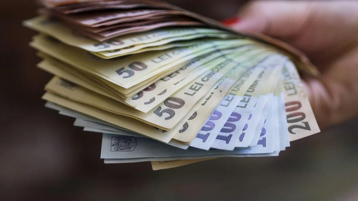 Românii pot primi ajutor financiar în iulie. Calendarul plăților pentru beneficiari