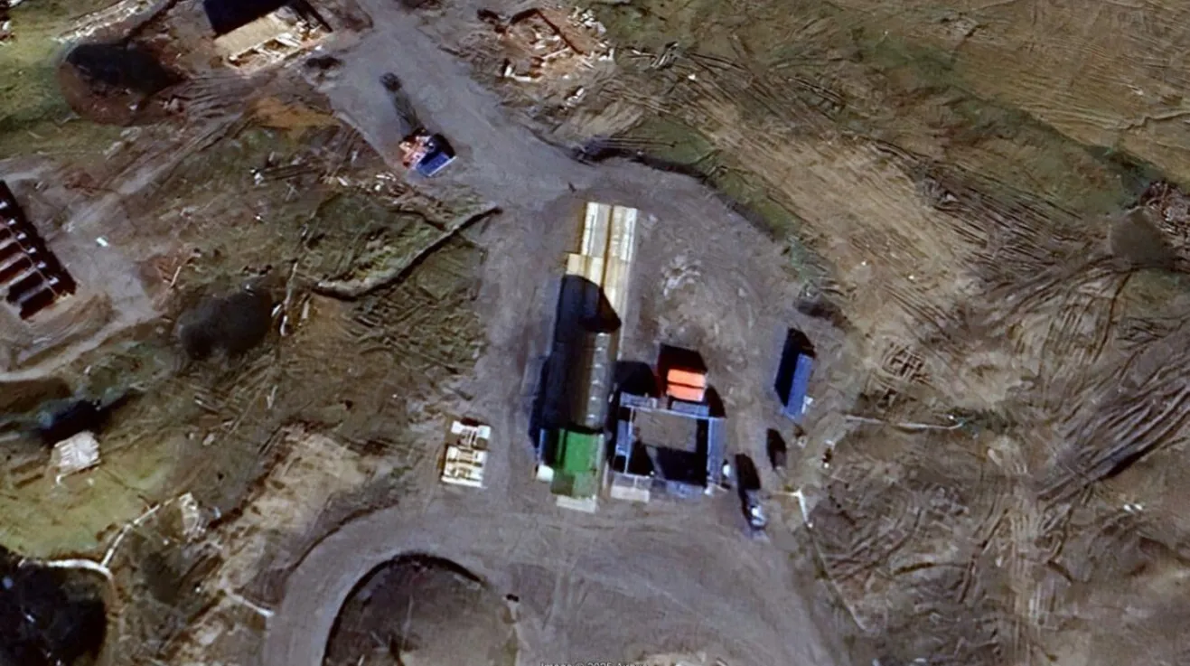 FOTO Activitate record la baza secretă a Rusiei unde Putin testează 'Cernobîlul zburător' - Imagini șocante (…)