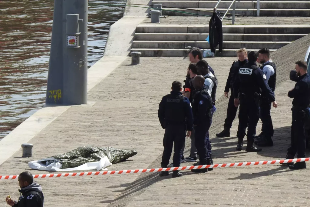 Suspect arestat în cazul celor patru cadavre pescuite din râul Sena, lângă Paris