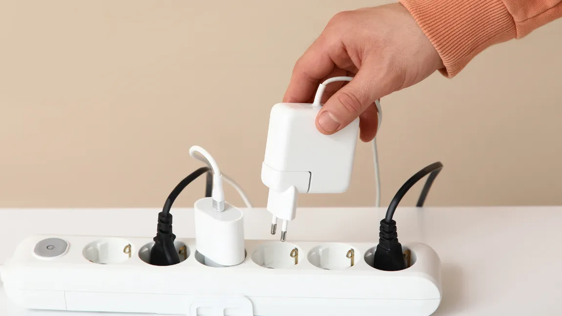 Electrocasnicele care nu trebuie băgate niciodată în prelungitor! Sunt un adevărat pericol!