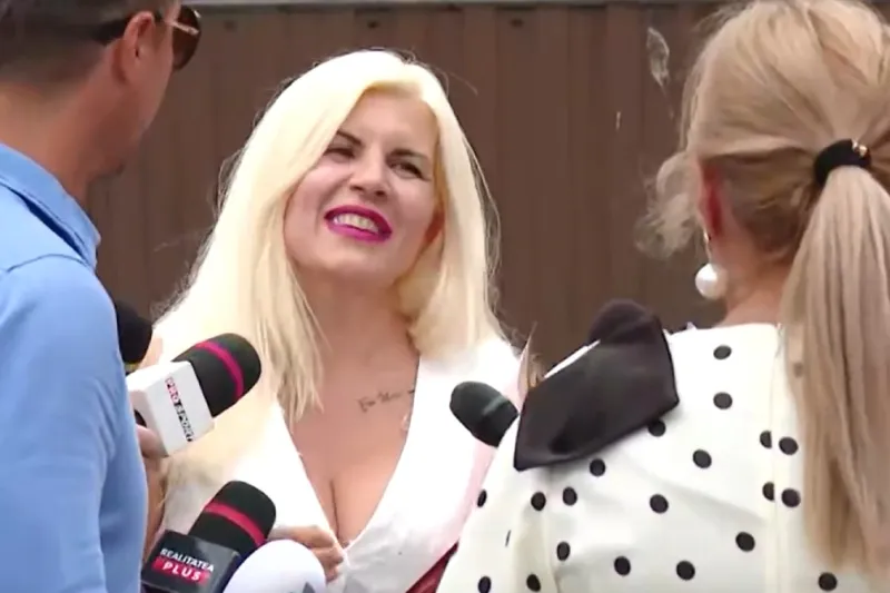După 3 ani de închisoare, Elena Udrea nu scapă de ANAF! Vezi ce terenuri îi sunt scoase la licitație