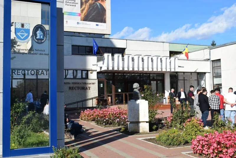 Facultatea din România unde toţi angajaţii sunt rude. Care ar fi motivul pentru această situaţie: „Nu vin”