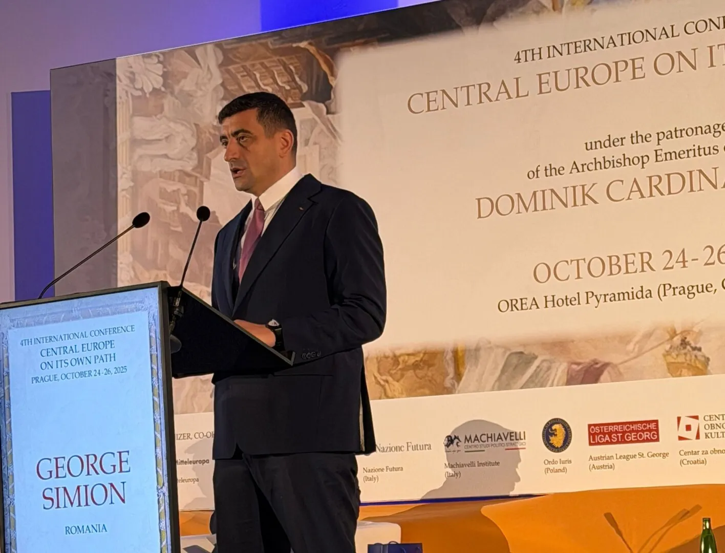 George Simion 'a explodat' în fața liderilor central-europeni: 'Nu suntem împotriva UE, dar refuzăm să fim tratați (…)