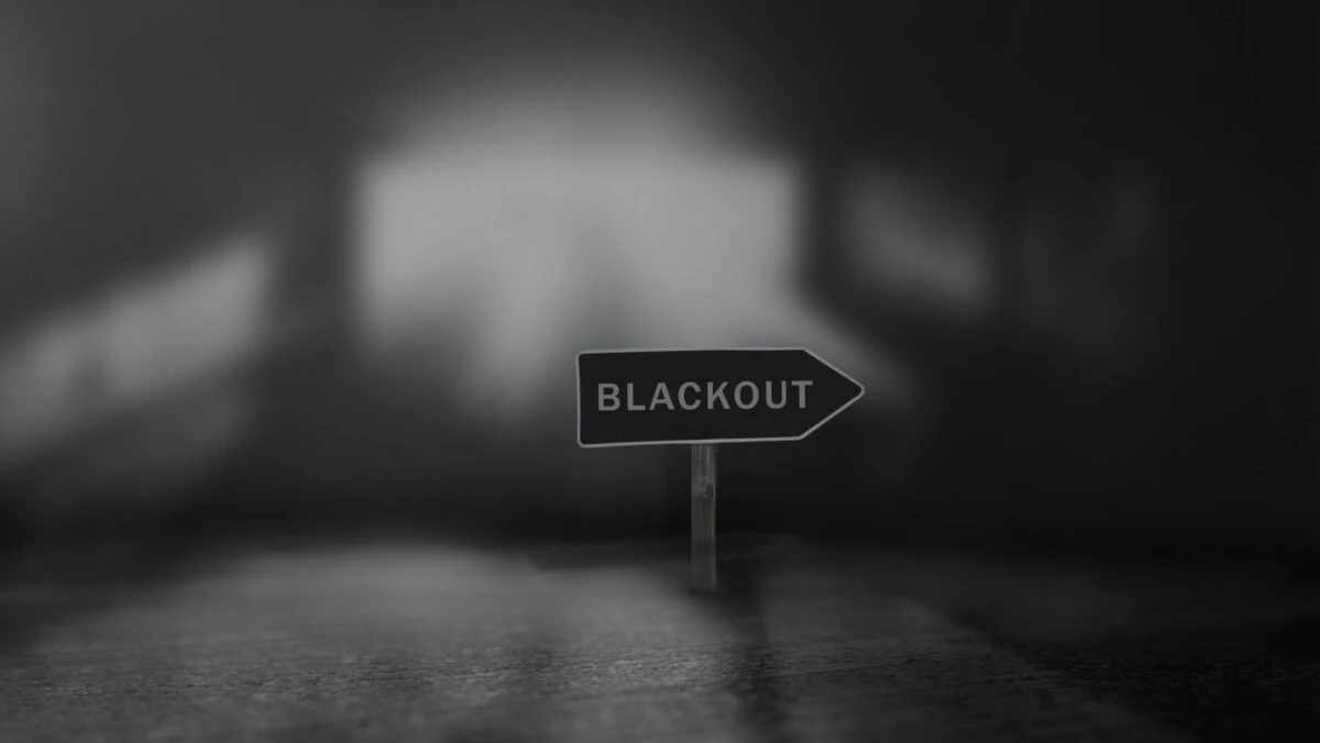 A apărut ghidul practic pentru blackout în România! Ce trebuie să conțină rucsacul de urgență!