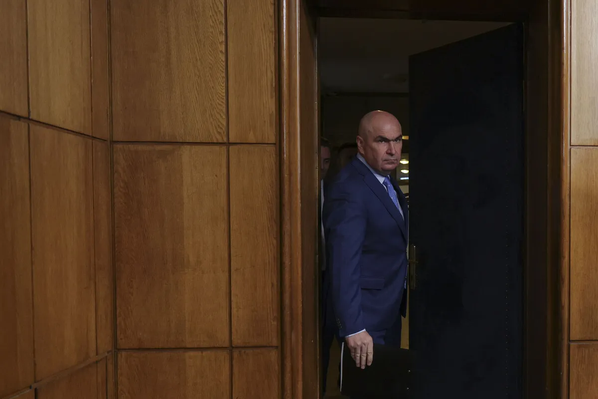 Premierul Bolojan, gata să plece dacă reforma pensiilor magistraților pică la CCR