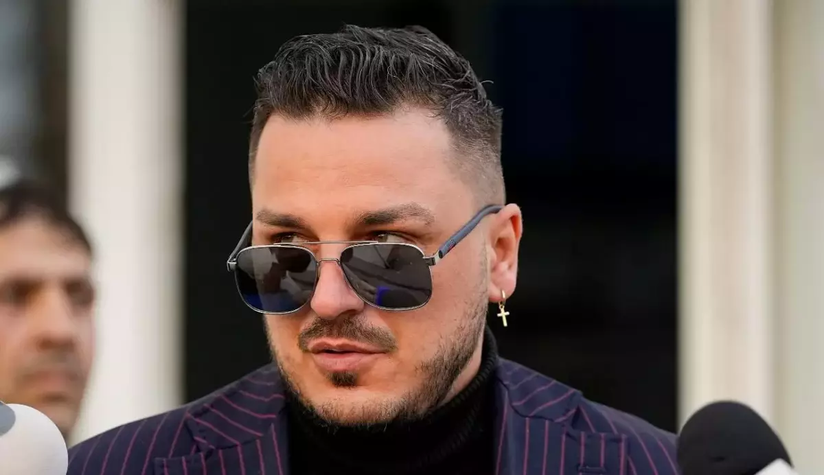 Influencerul Makaveli s-a retras din cursa pentru Primăria Capitalei. Pe cine va susține acum