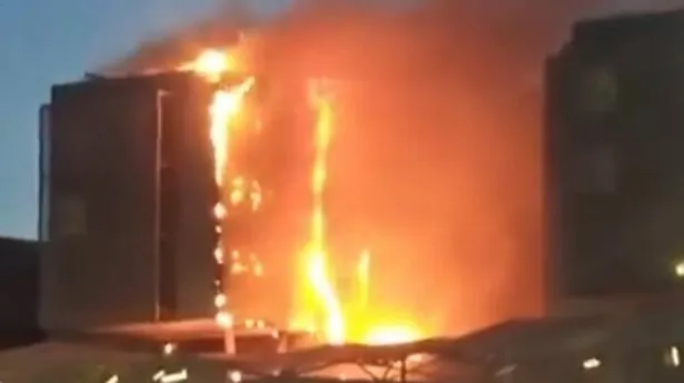 VIDEO Incendiu imens la un spital din Spania