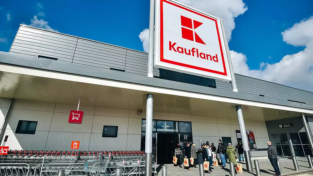 Ce salariu are un șef de raion de la Kaufland? Suma te va surprinde