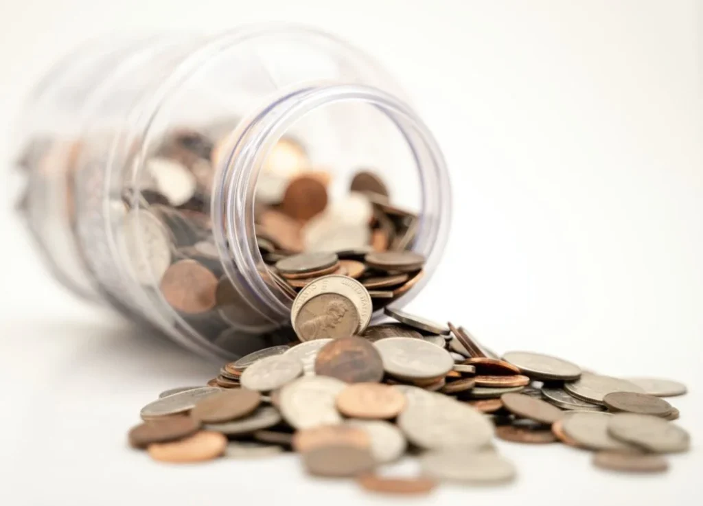 Nimeni și nimic nu interzice Guvernului amânarea creșterii salariului minim pe economie