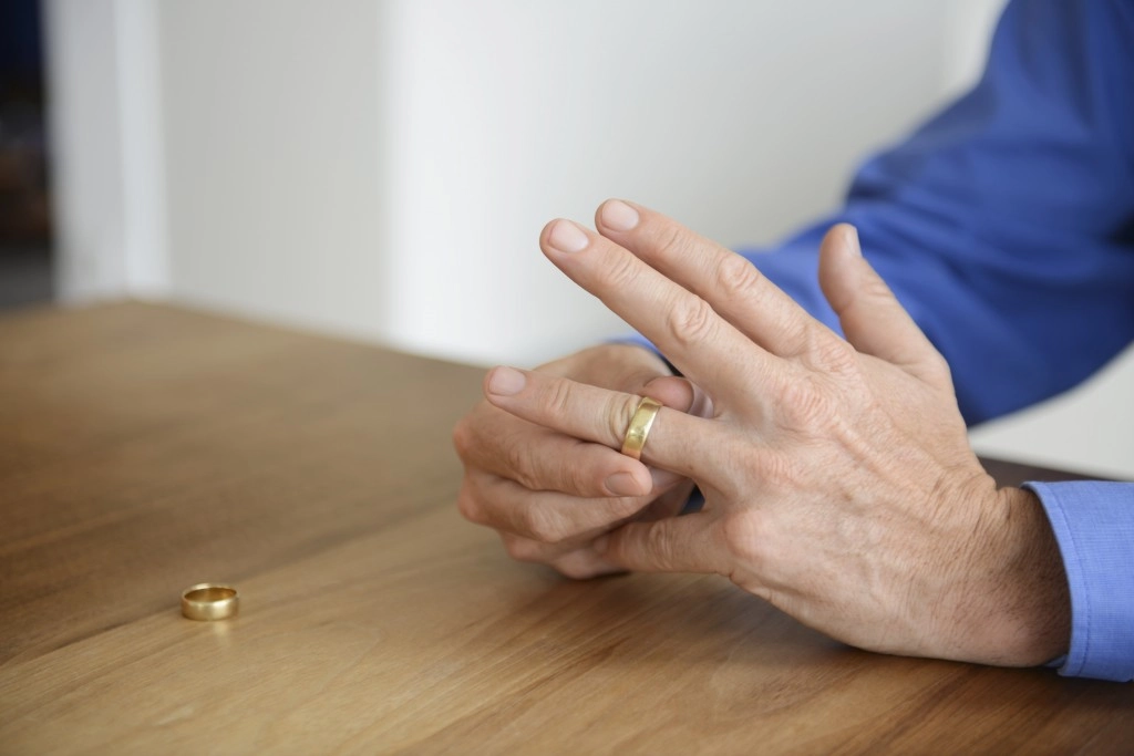 Motivul principal pentru care oamenii divorțează. Căsniciile sunt din ce în ce mai fragile