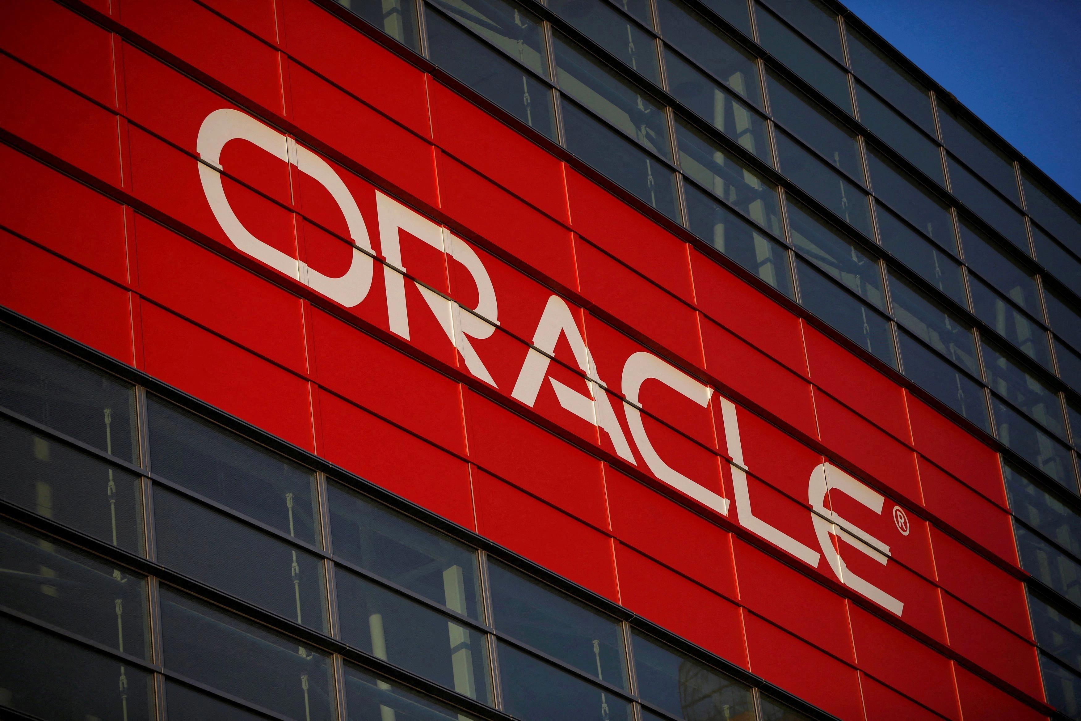 Restructurare masivă la Oracle: Sute de români ar urma să plece, compania păstrează tăcerea