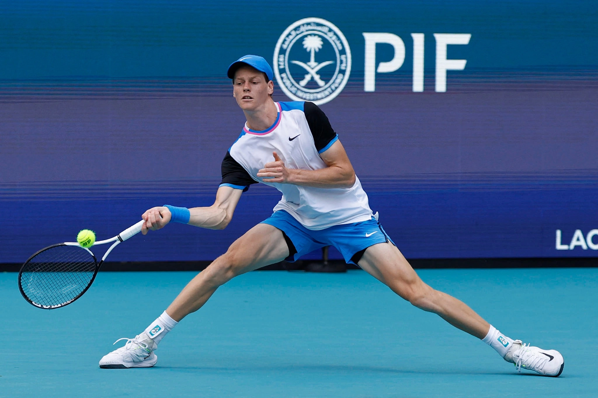 Jannik Sinner a câștigat primul meci de la Turneul Campionilor