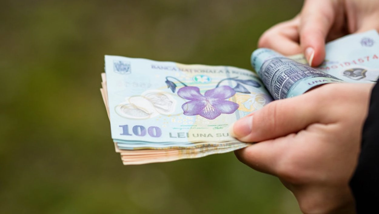 Semnal de la Cotroceni pentru unii bugetari: „Nu poţi să-i plăteşti foarte prost, dar nici să permiţi de excese”