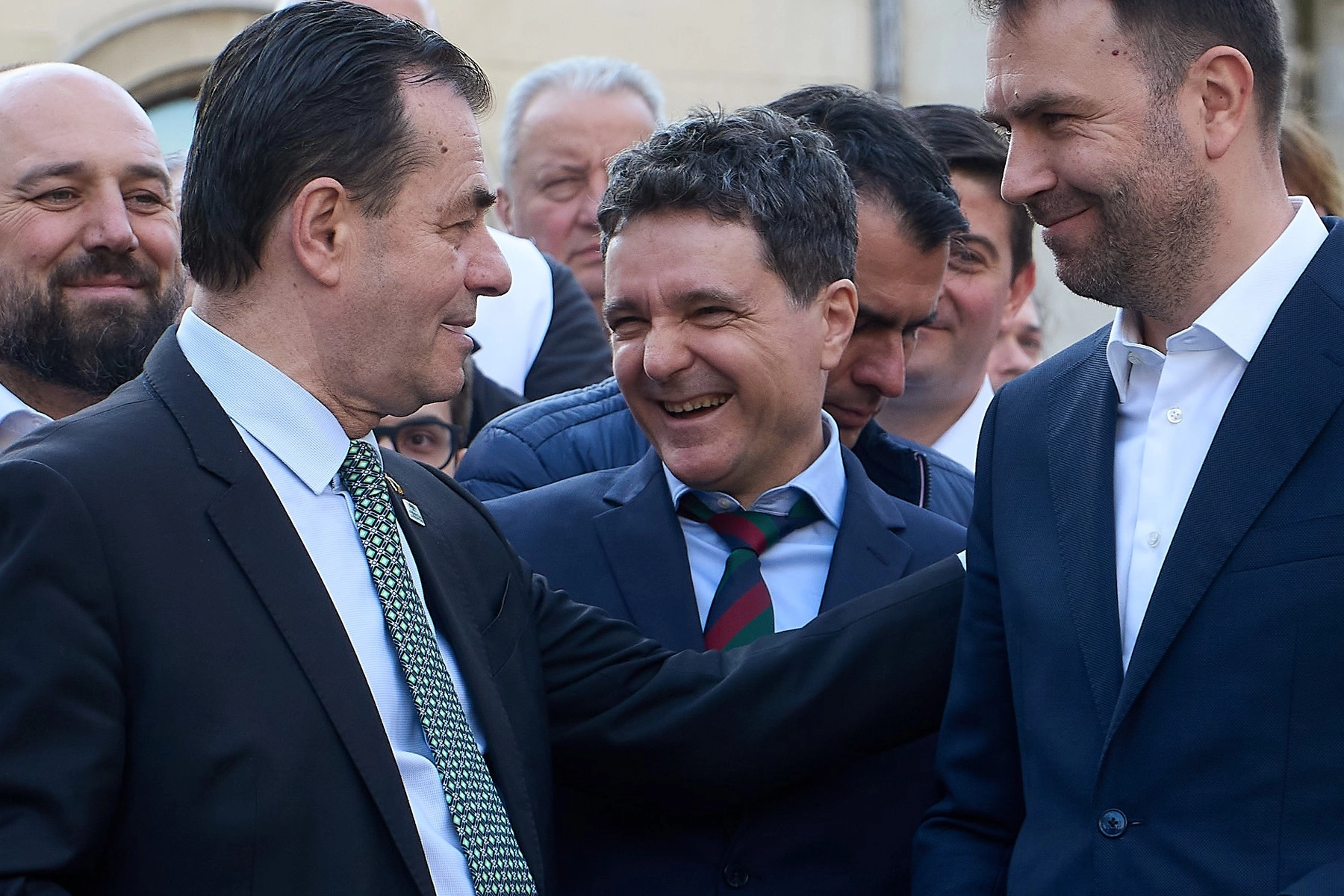 Ce i-a spus consilierul Ludovic Orban preşedintelui Nicuşor Dan, la prima întâlnire față în față: Situaţia politică (…)