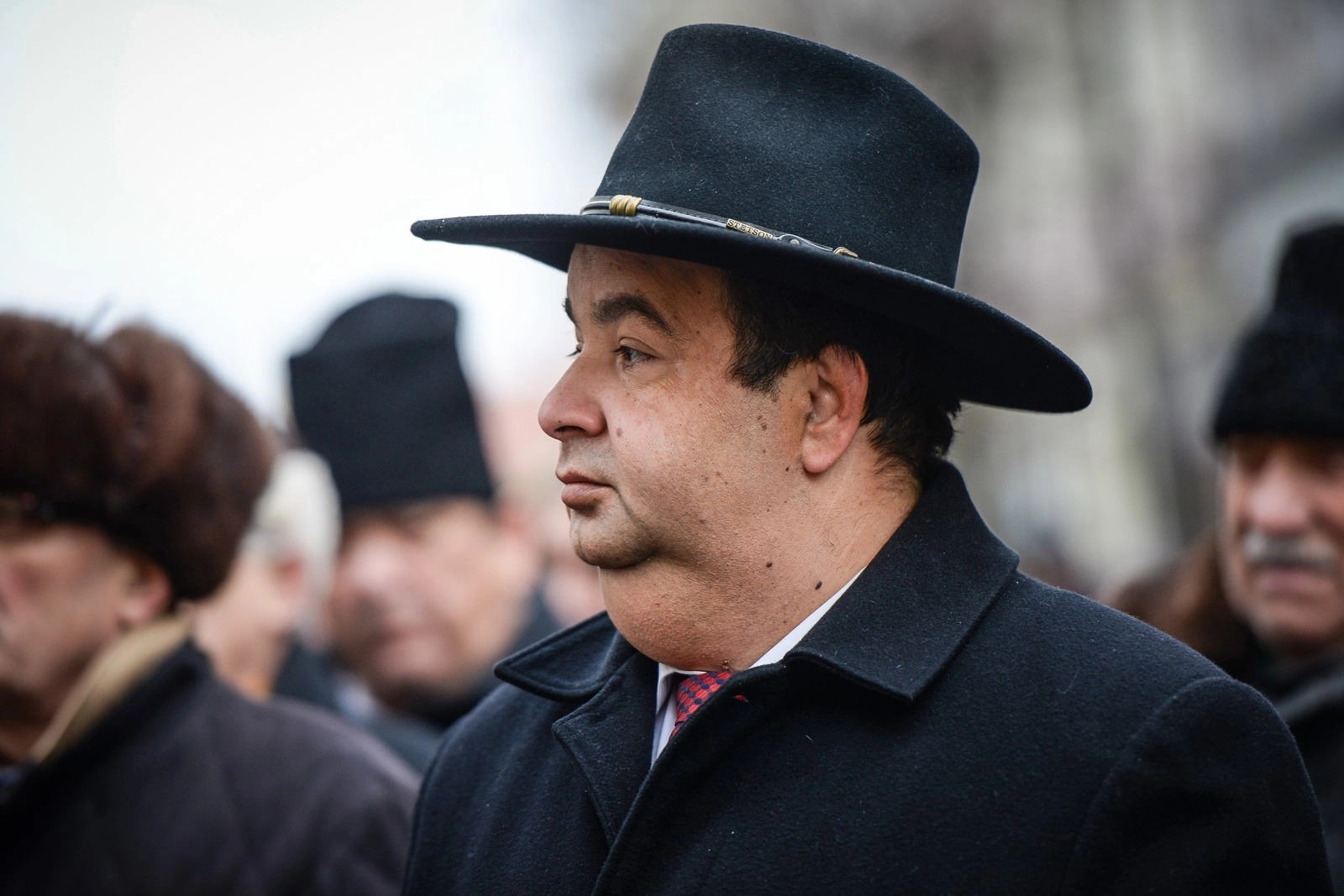 Dorin Cioabă face mișto de politicienii cu diplome cumpărate: Numai eu am diplome pe bune?