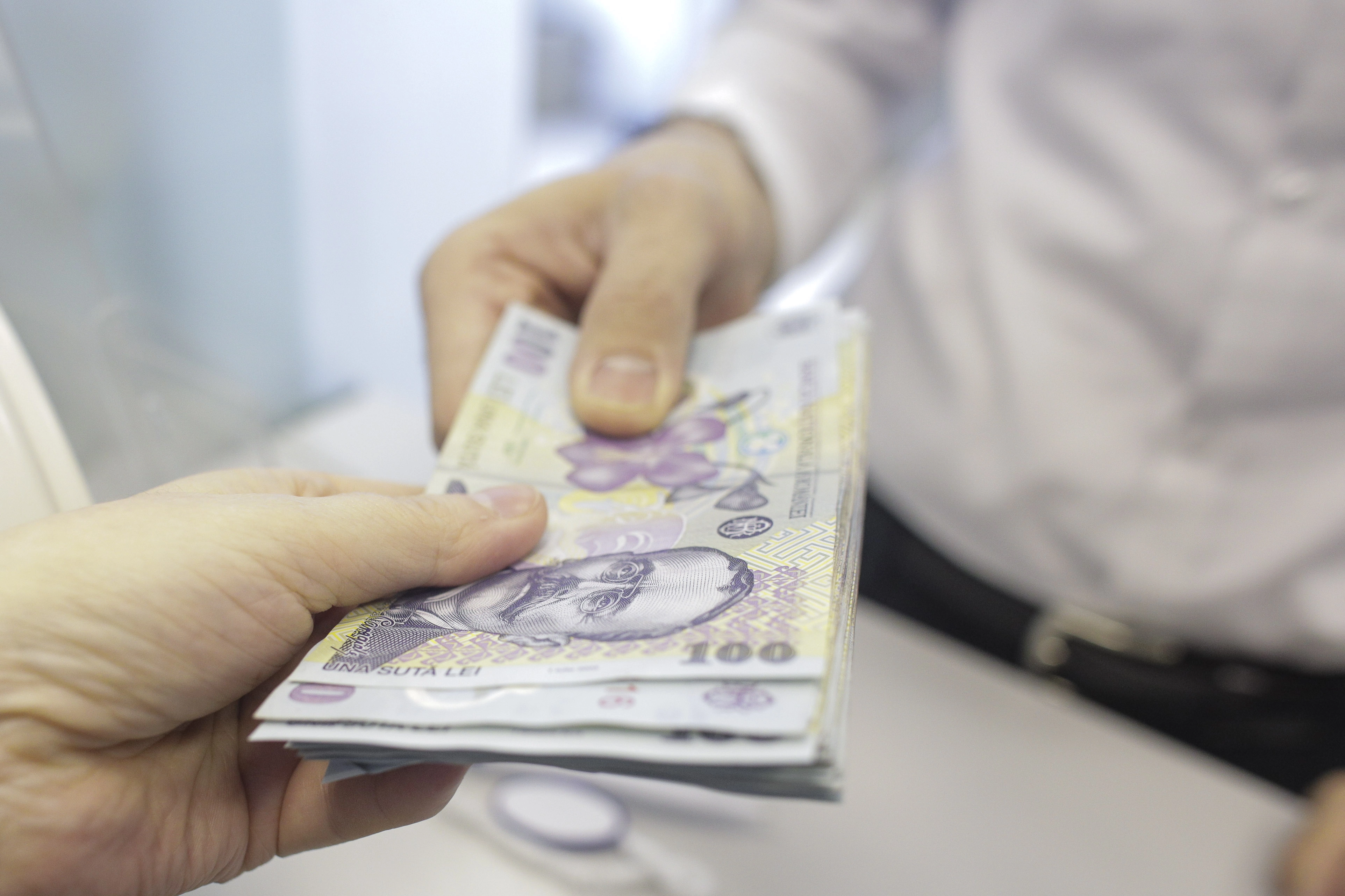 Economistul Adrian Negrescu, avertisment dur pentru politicieni: 'Prin noua lege, statul își sabotează propriii (…)
