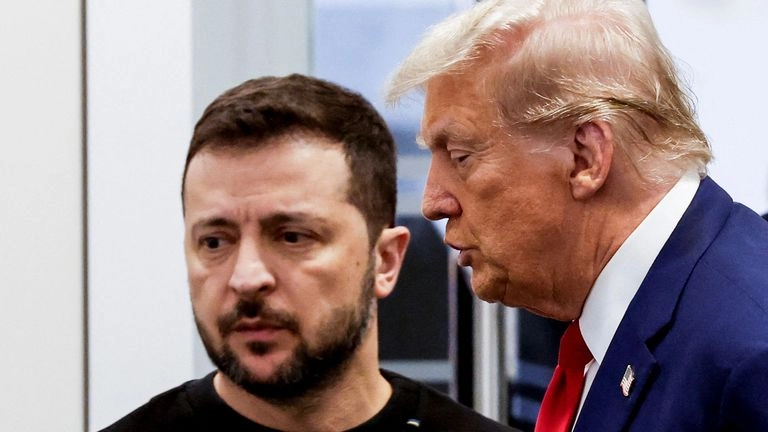 'Acceptă condițiile lui Putin, altfel Ucraina va fi rasă de pe hartă!'. Asta îi cere Trump lui Zelenski, într-o (…)