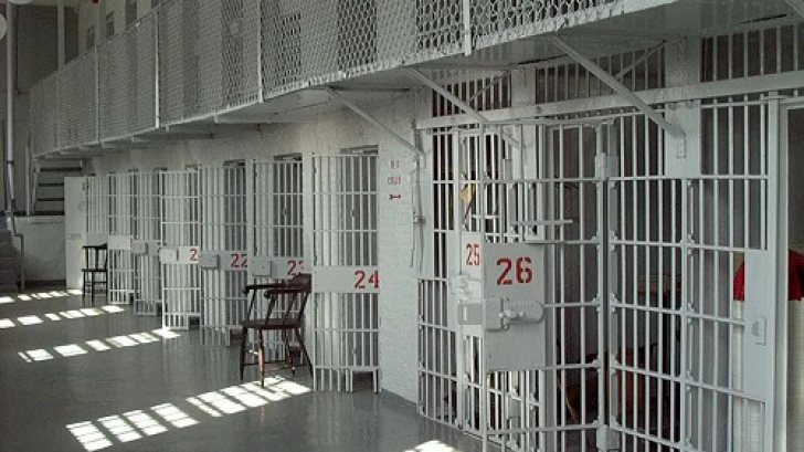 Directorul Penitenciarului Târgu Jiu și adjunctul unității au fost înlocuiți, după ce un deținut a accesat (…)