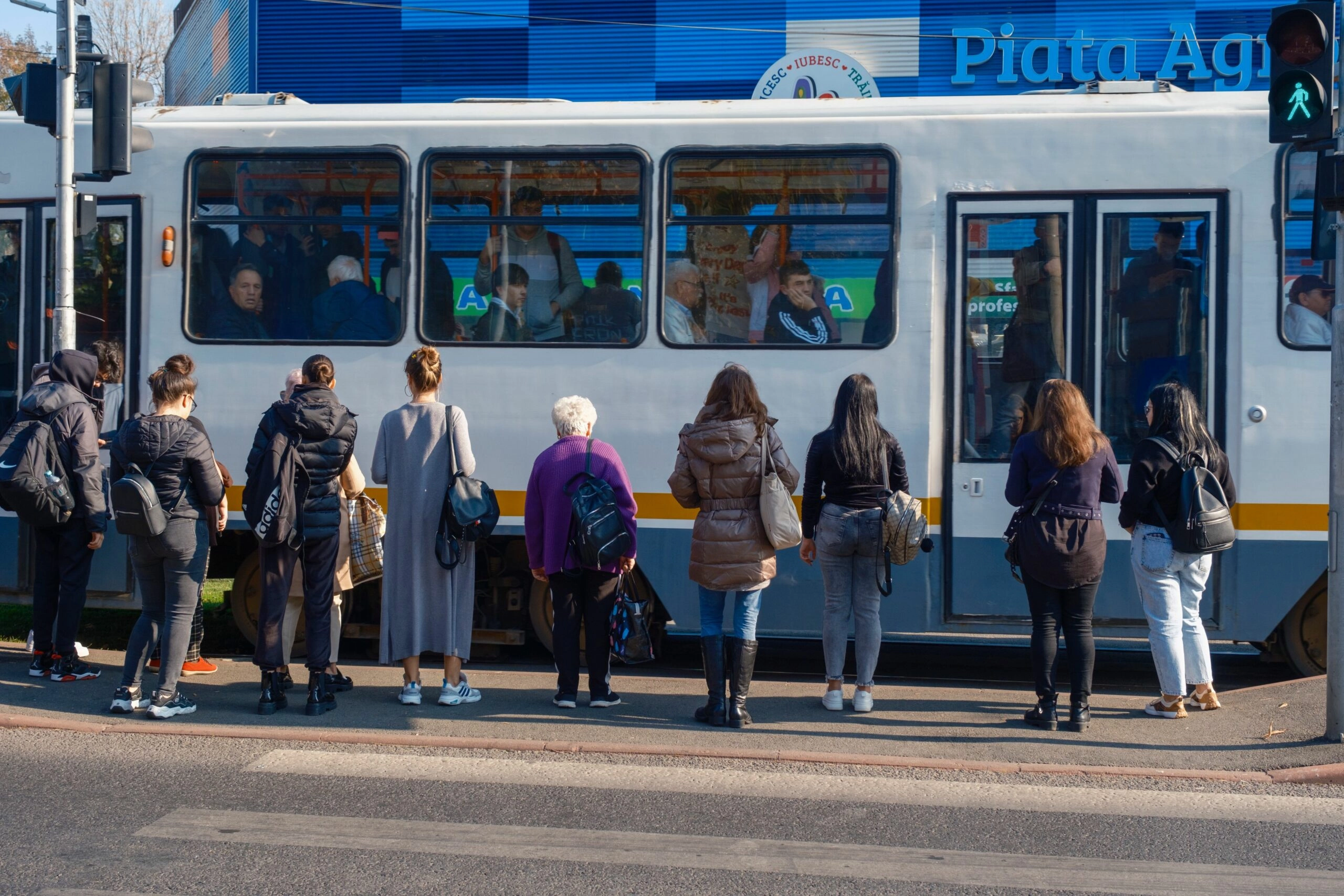 A început reabilitarea liniei de tramvai 40, pe o lungime de 18 kilometri, în Capitală