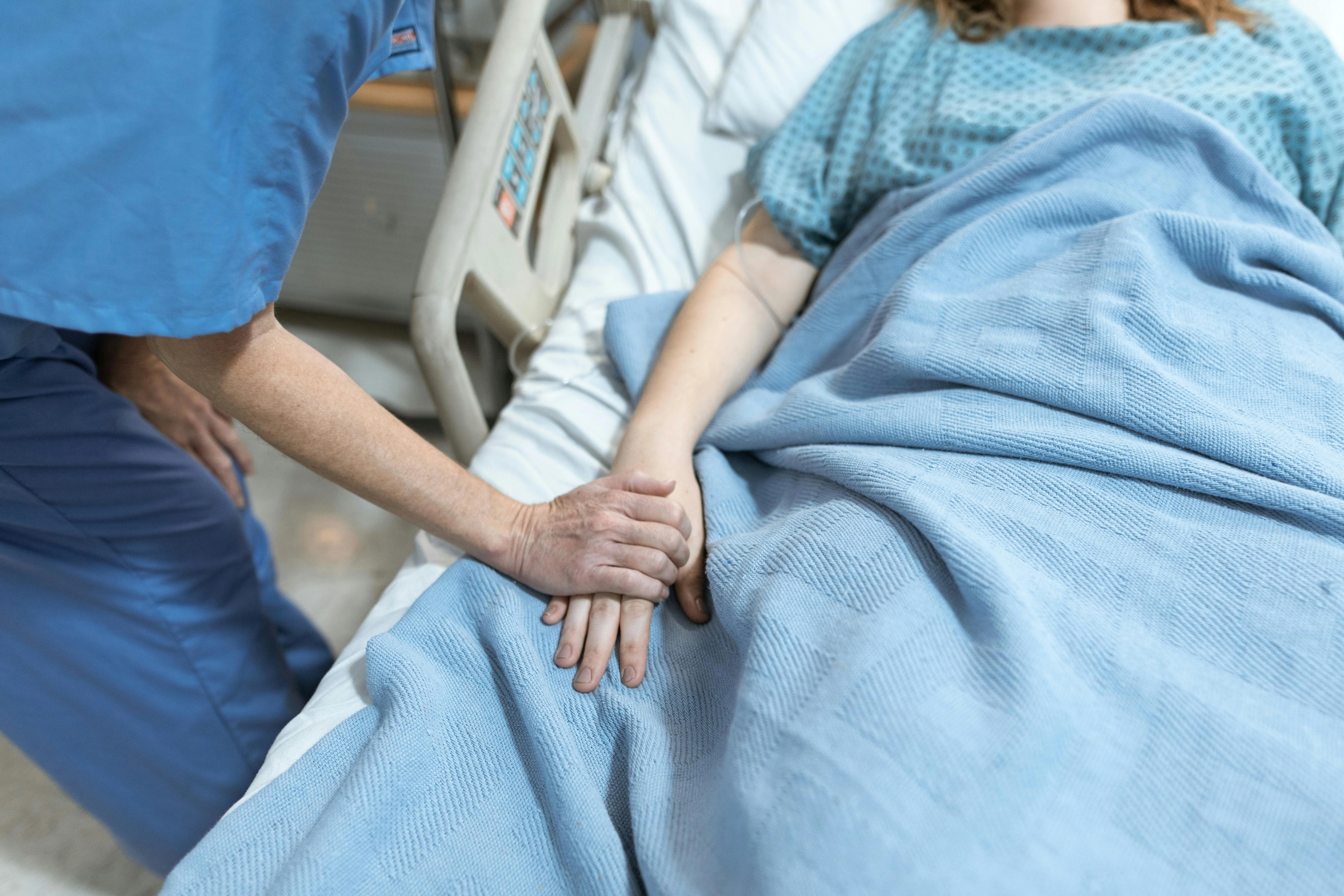 Care ar fi beneficiile existenţei navigatorilor de pacienţi în sistemul public de sănătate: pacienţi mai mulţumiţi, (…)