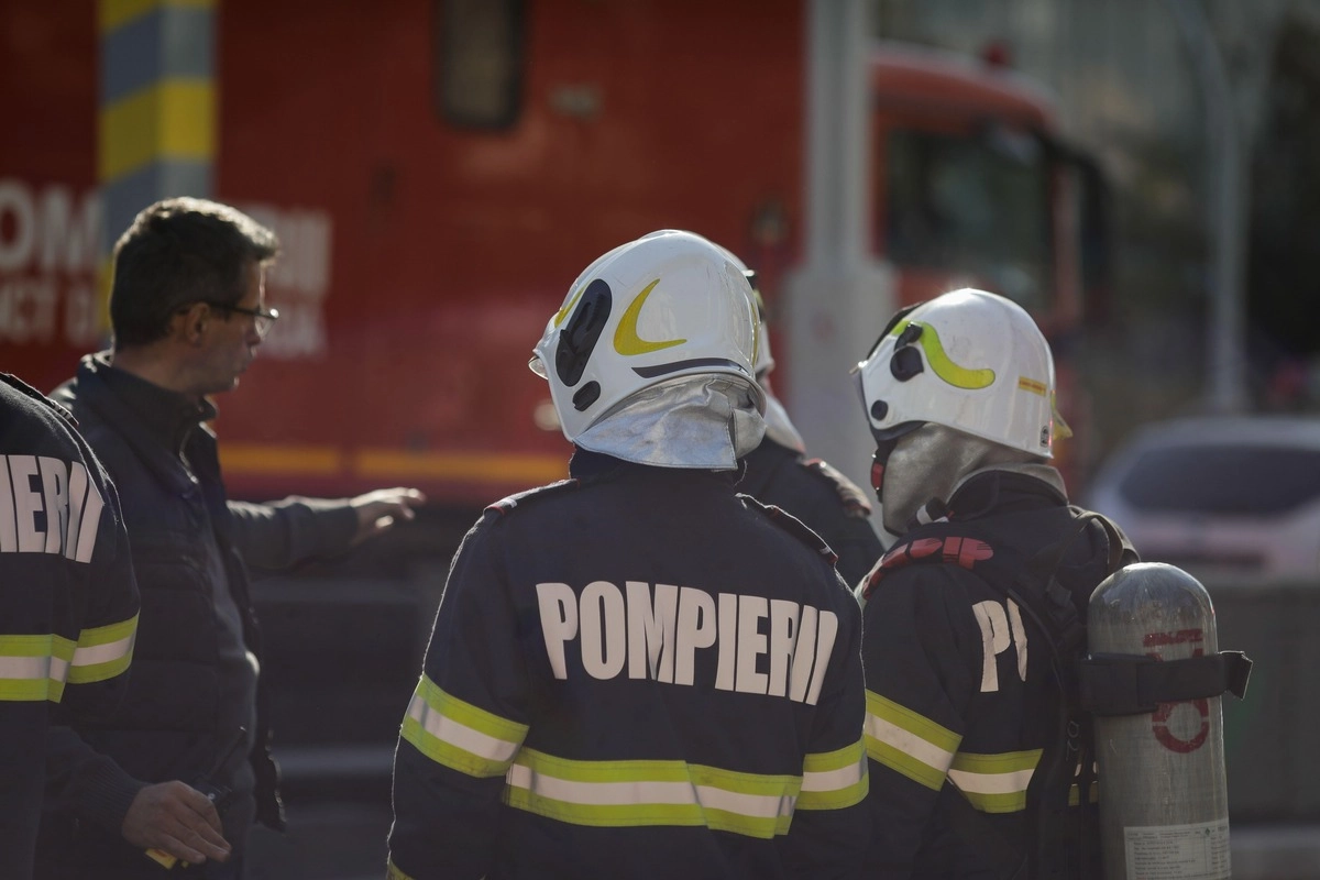 Incendiu de vegetație în Gorj: un bărbat a murit din cauza arsurilor suferite