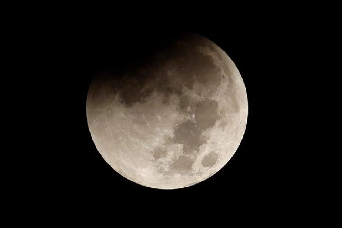 Ce s-ar întâmpla dacă într-o zi Pământul ar pierde Luna: lucrurile nu ar mai fi niciodată la fel