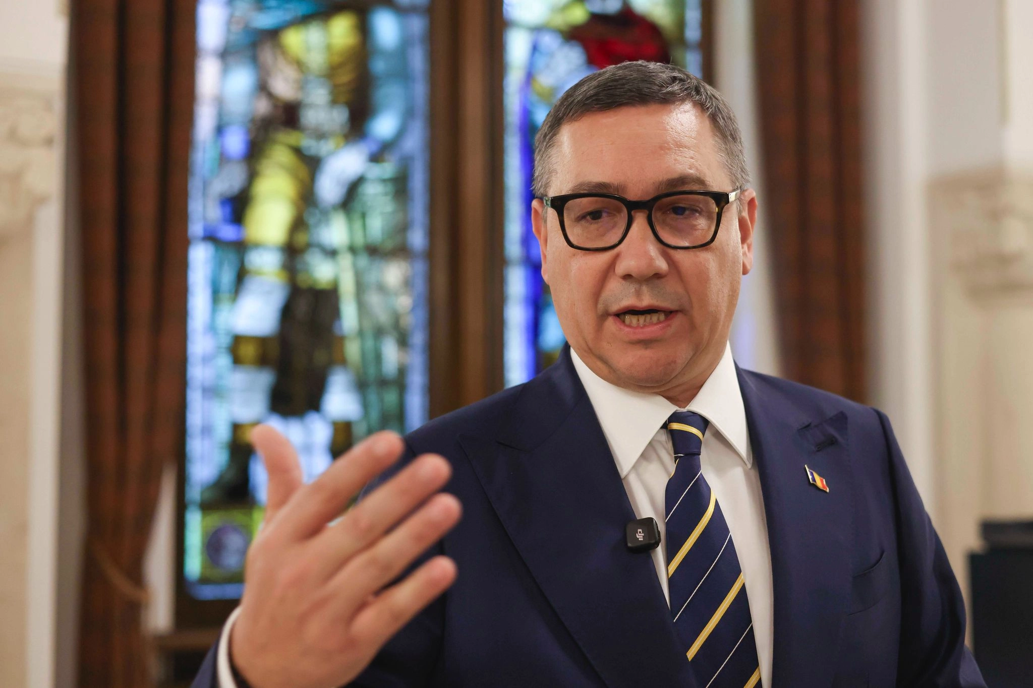 Victor Ponta, atac dur la USR după sfinţirea picturii Catedralei Naţionale: 'Ipocrizie. Dacă li se cereau bani (…)