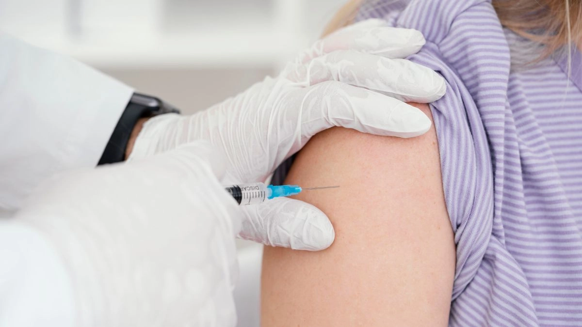 STUDIU pe veteranii Armatei SUA: Protecția oferită de vaccinurile anti-COVID 19 scade