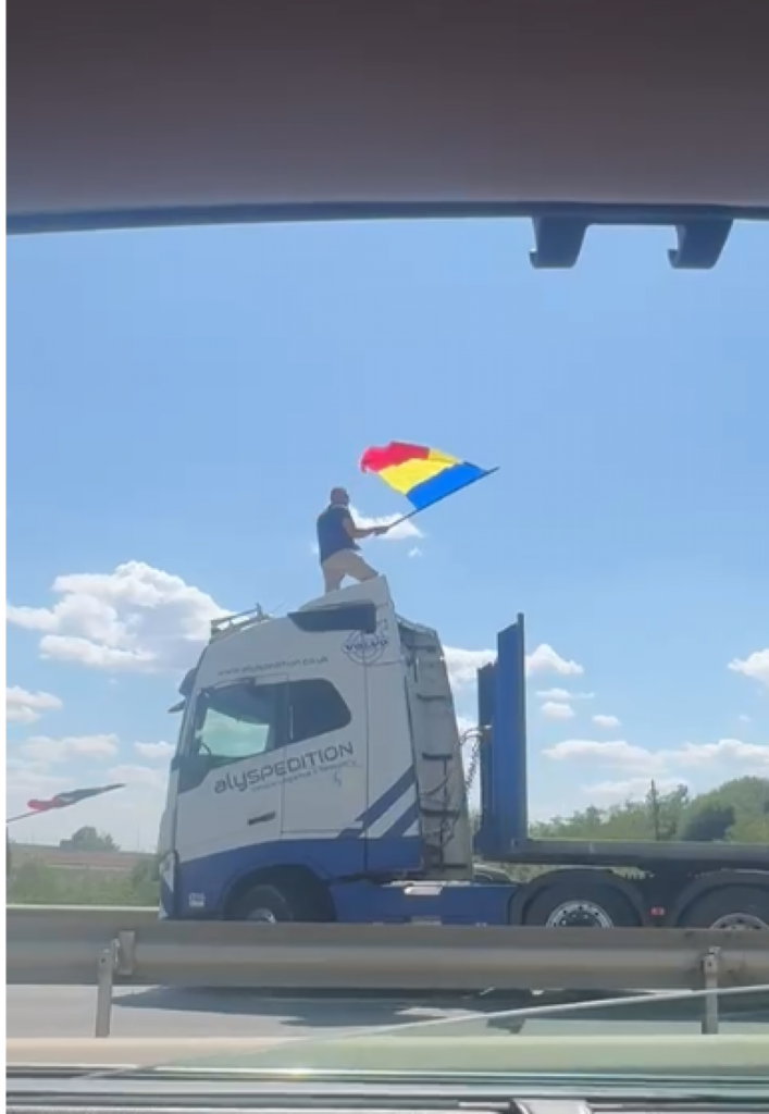 Trafic blocat pe A1, la intrarea în București, din cauza unui protest spontan al unui șofer de TIR