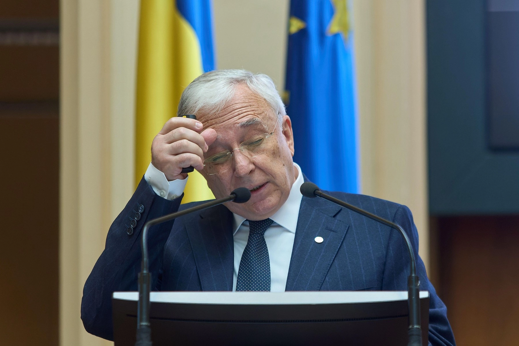 BNR Governor Isarescu: Full-year economic growth remains positive at around 1 percent