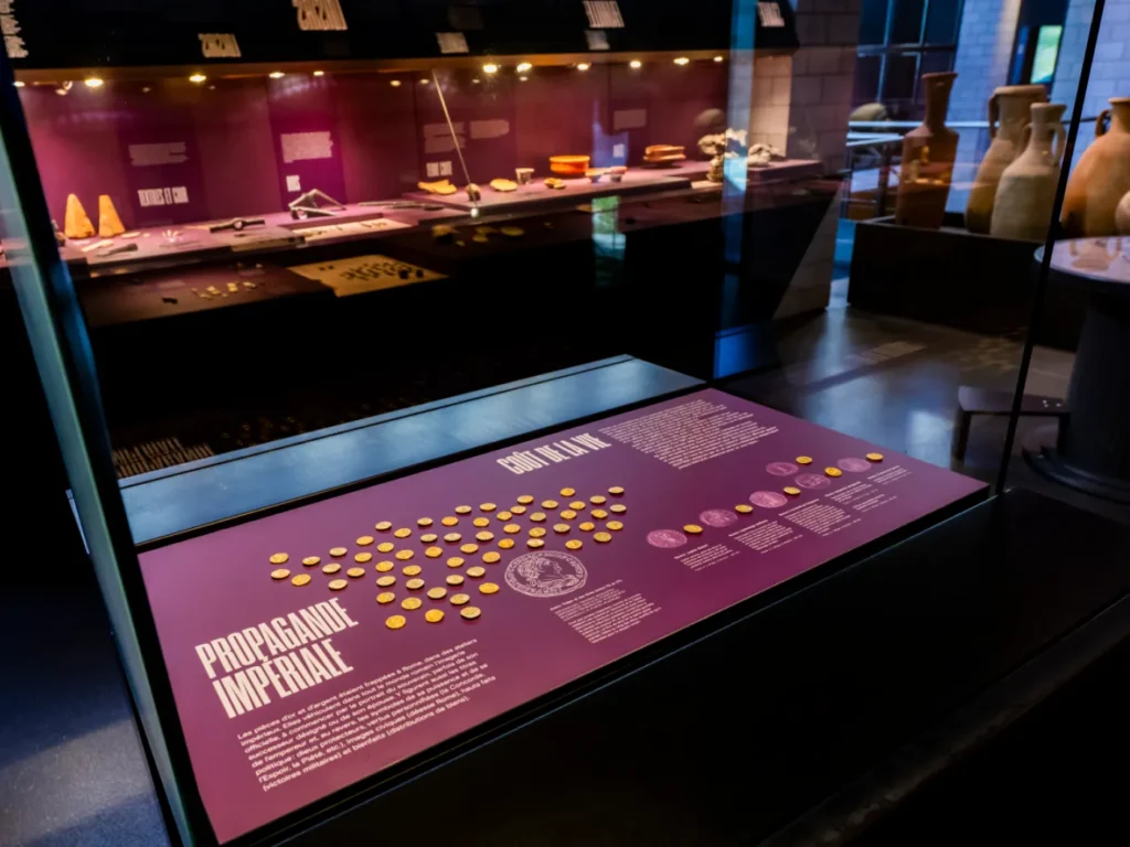 Zeci de monede de aur romane, furate dintr-un muzeu elveţian