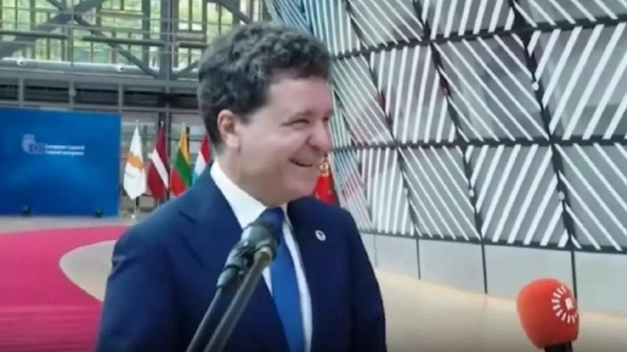 Ciutacu: „Știți vorba aia că nu ești suficient de prost dacă nu și semnalizezi? Cam asta face, la ora asta, România (…)
